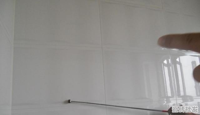 卫生间墙砖空鼓最简单的修补方法 - 优质瓷砖批发网
